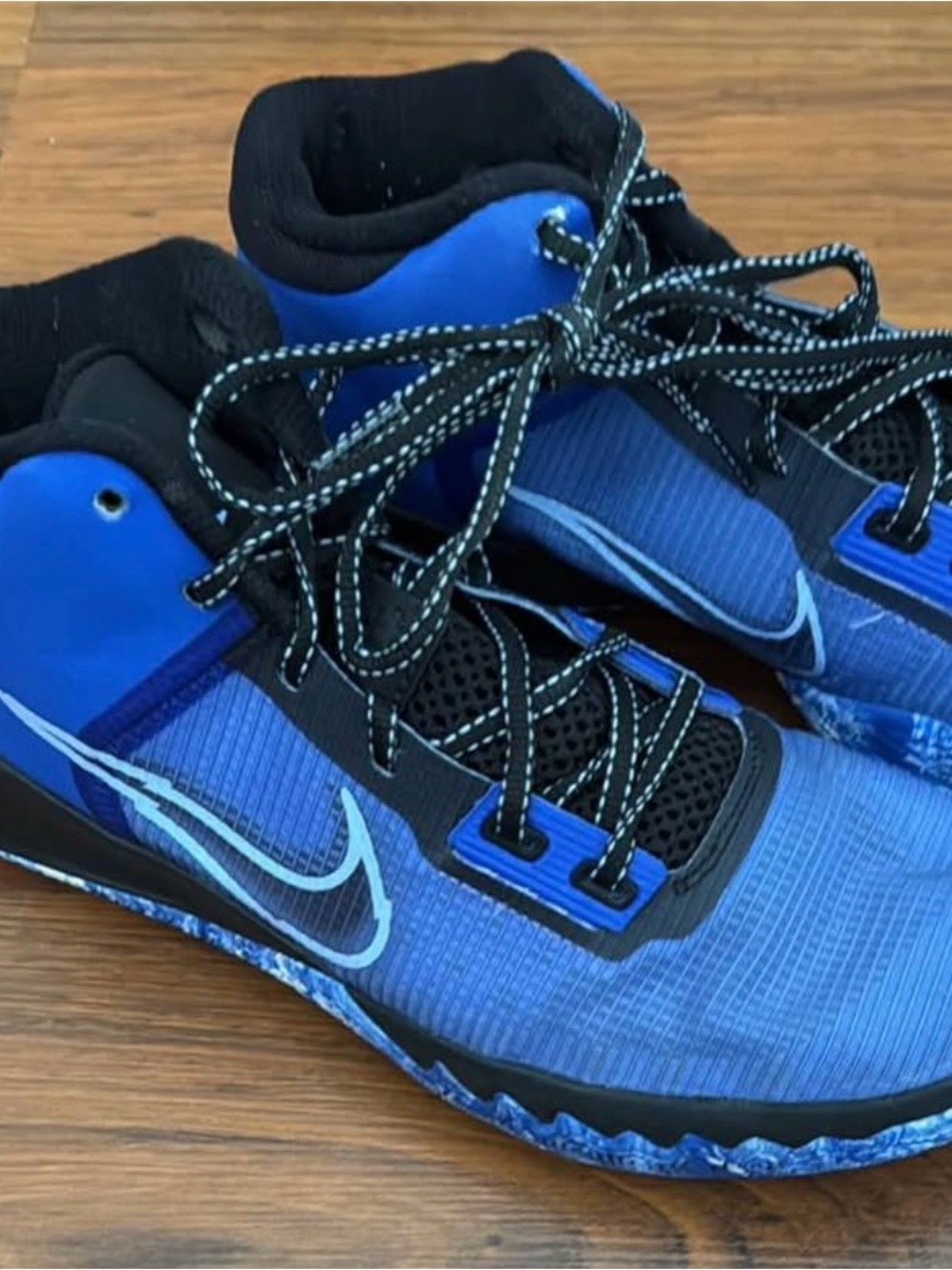 Nike Men’s Blue and Black Athletic Sneakers - Size 9